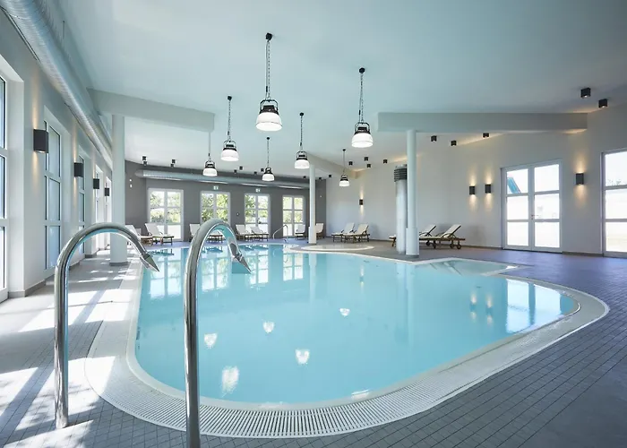 Reetland Am - Luxusplus Reetdachvilla Mit 4 Schlafzimmern Und Kamin G08 Дранске