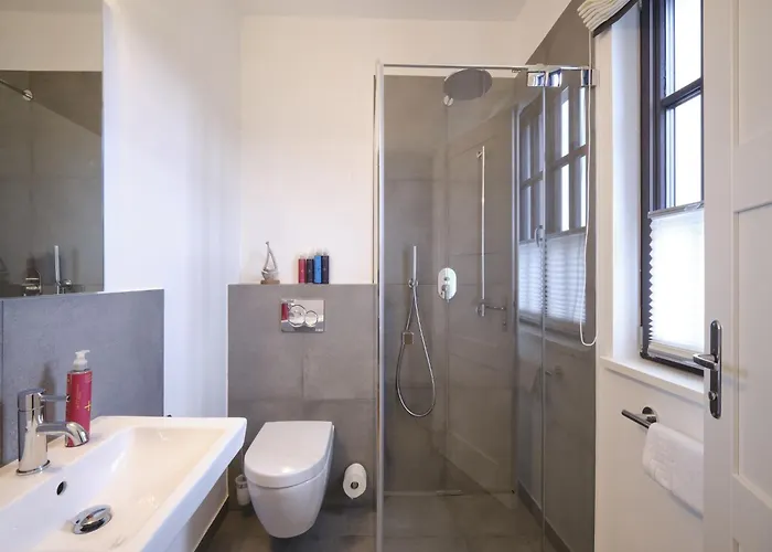 Reetland Am - Luxusplus Reetdachvilla Mit 4 Schlafzimmern Und Kamin G08 *